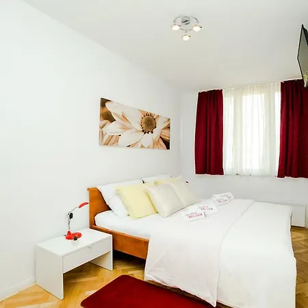 아파트먼트 빅 룩 *