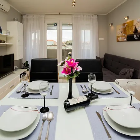 大风貌公寓 * 扎达尔