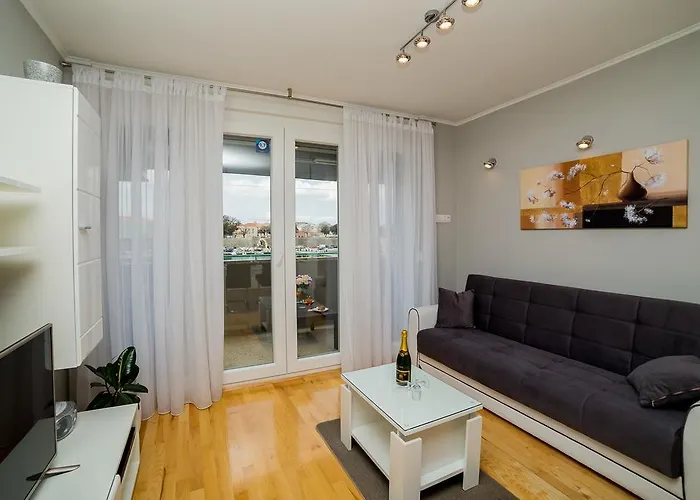 Big Look * Задар